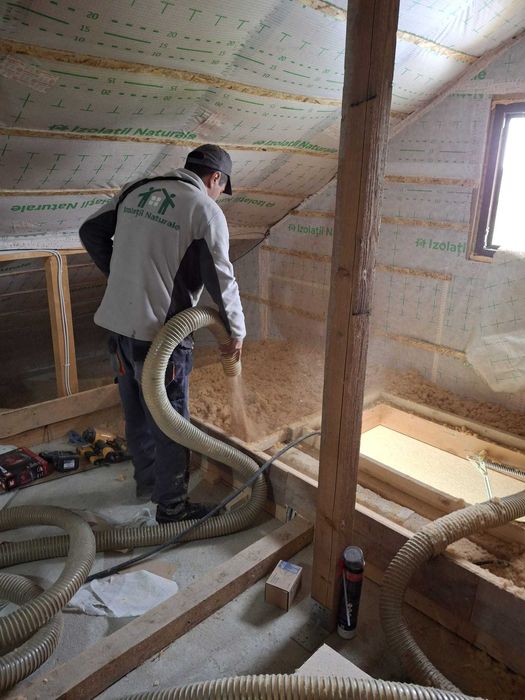 Lână de lemn - izolație poduri și mansarde