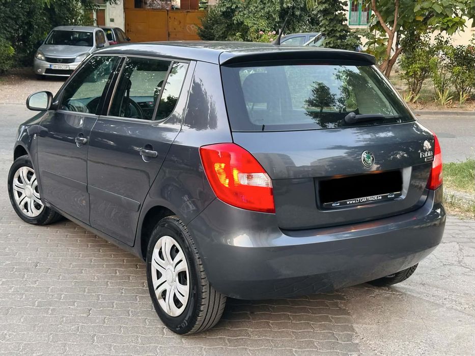 SKODA Fabia 2010 — imagine 3