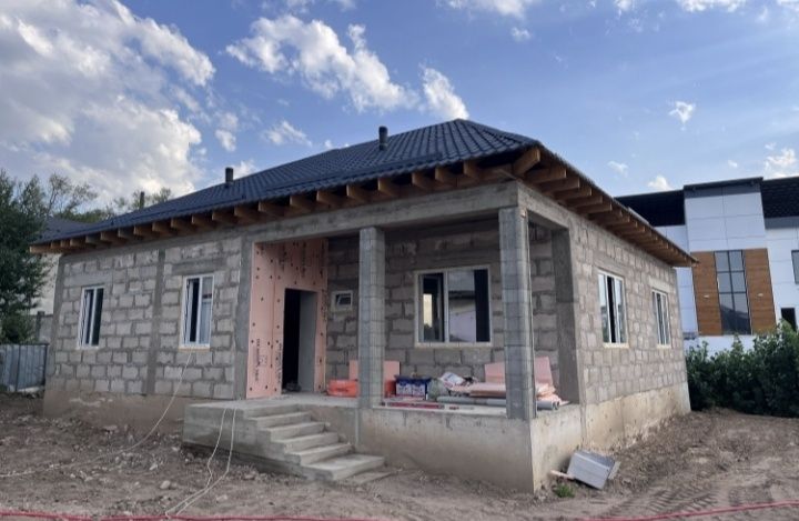 Фундаменттен бастап үйдің төбесіне дейін