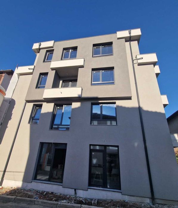 Двустаен апартамент за продажба находящ се в Широк център