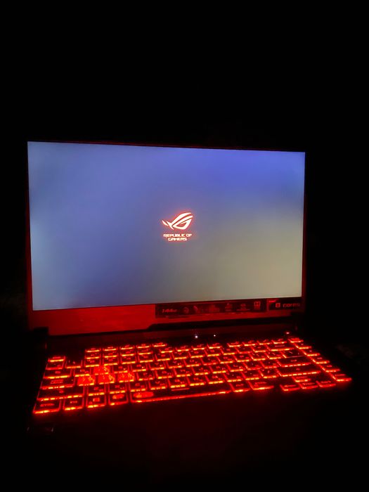 ASU’s rogSTRIX игровой ноутбук