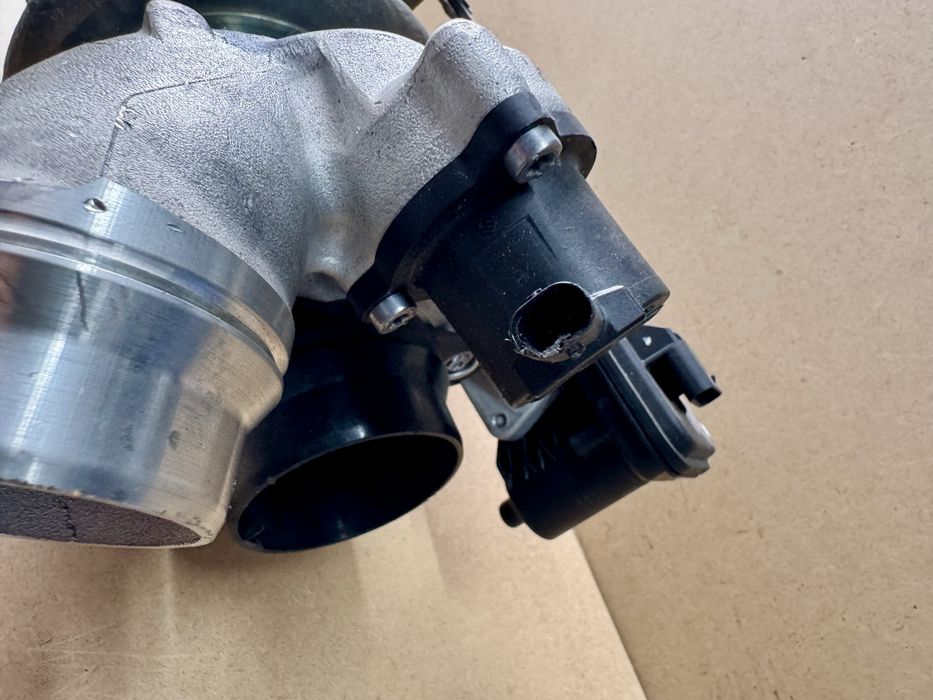 Turbina BMW B58 3.0 Benzina Originala 8489597 G60 G70 G45 X5 X6