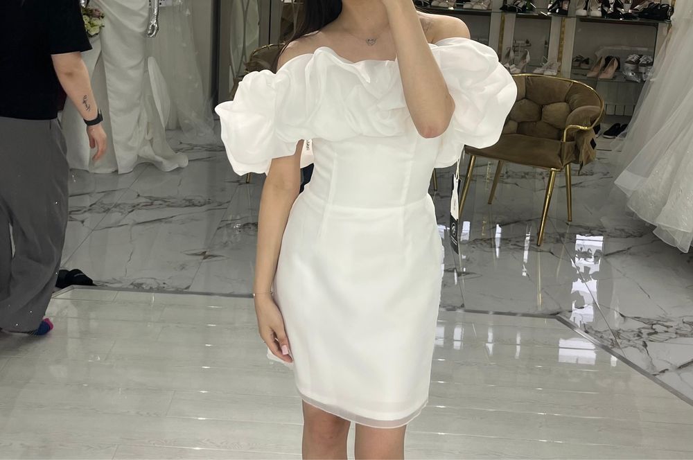 Продается белое платье