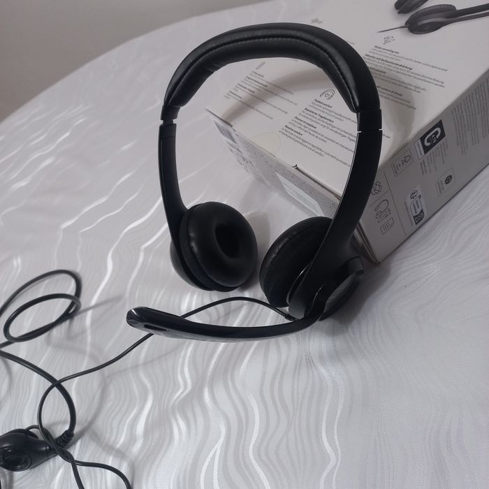 Наушники Logitech H390