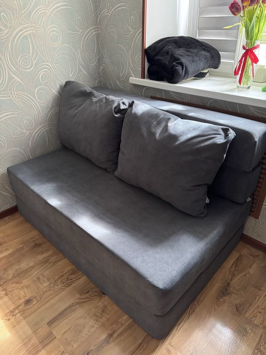 Продам бескаркасный диван 220х140 см