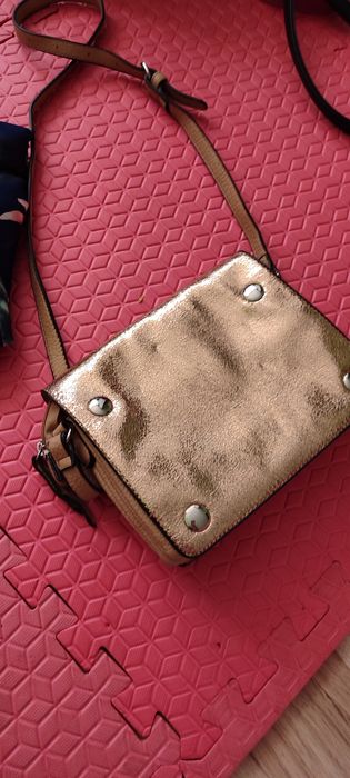 Чанти различни цветове