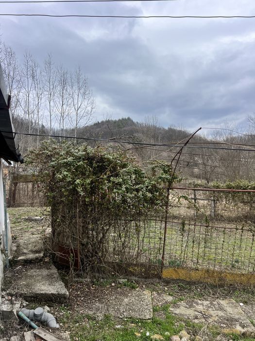 Casa cu teren de vânzare