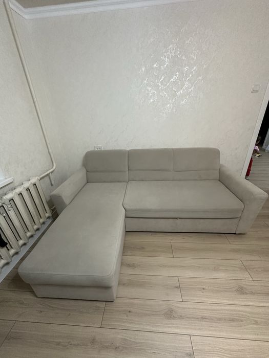 Продаю россиский диван