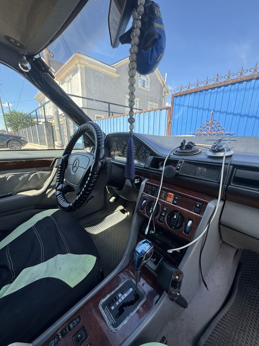 Mercedes Benz E 320