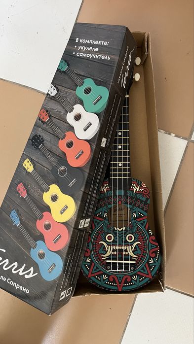 Укулеле гавайская гитара