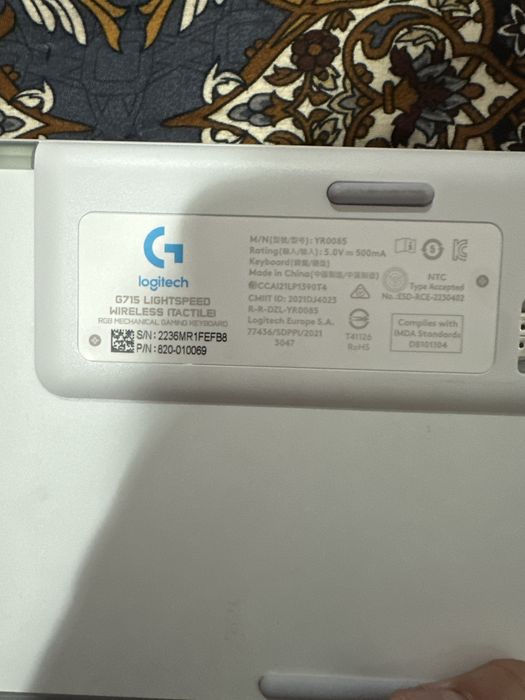 Logitech G715 TKL Wireless Off-White . Почти новый