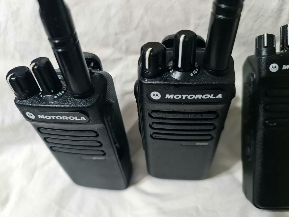 Statii MOTOROLA DP4400 Digitale.uhf.