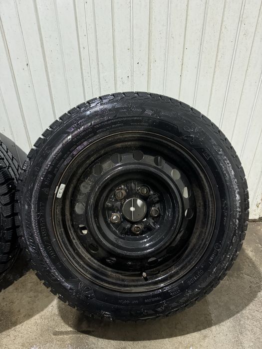 Продам диски с зимней резиной