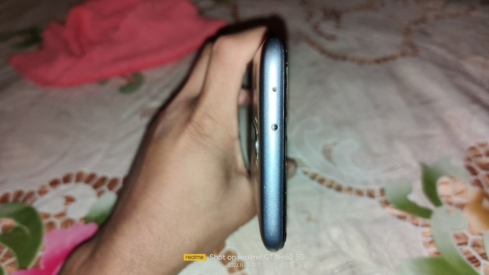 Redmi9 srochni sotiladi