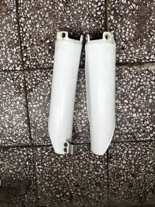 Продавам пластмаси за crf 250r 2009