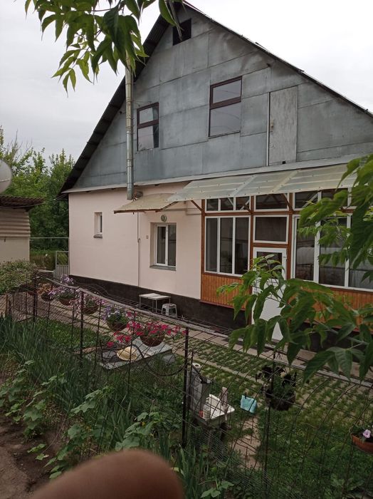 Дом кирпичный 5 комнат.