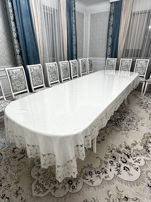 Продается стол со стульями
