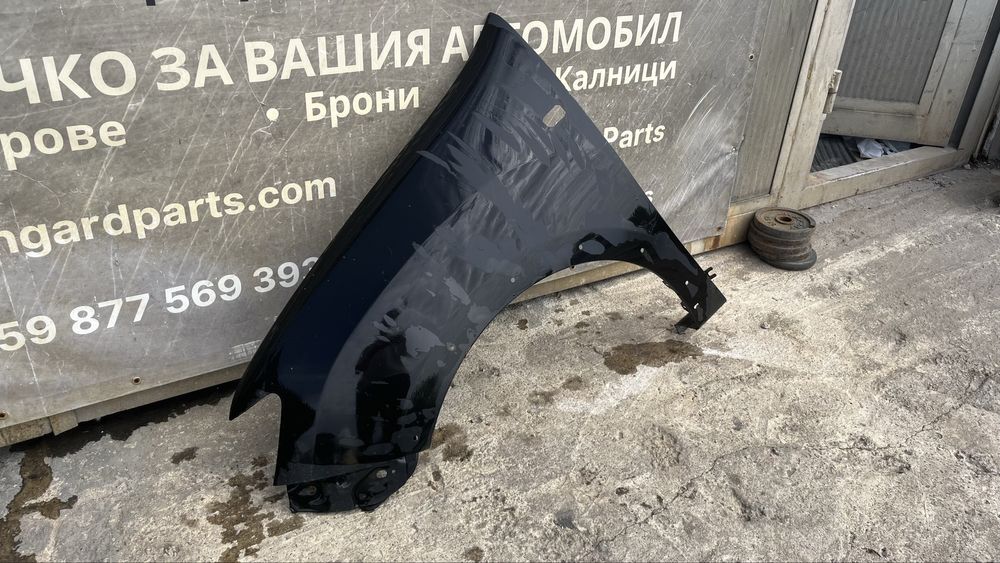 1 брой десен и 2 броя ляв калник Dacia Sandero 2 2012-