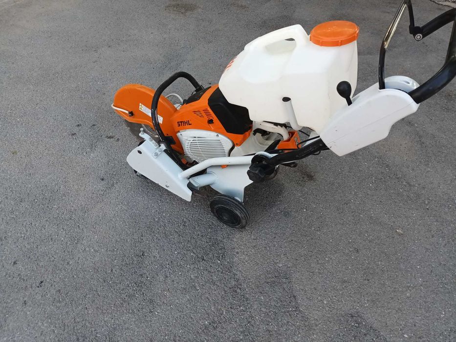 Stihl TS 800 - ръчен бензинов фугорез със количка