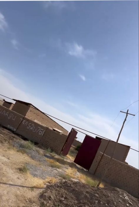 Янгибогда временкали 6 соток ховли ер сотилади. Нархи 200млн.