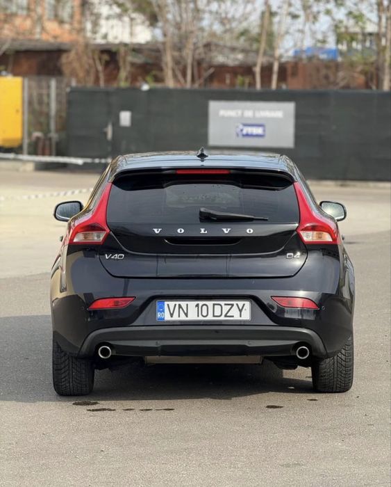 Volvo V40 2015