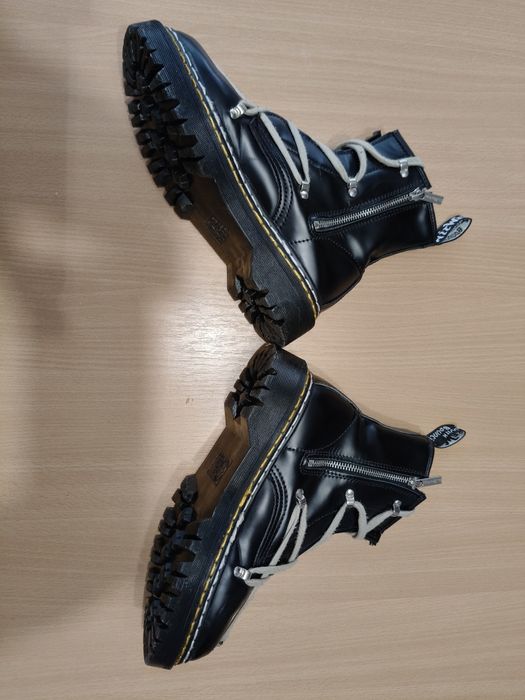 Ghete Dr. Martens x Rick Owens
Stare impecabilă, făr