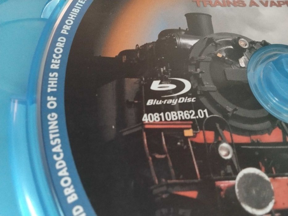 оригинален блу рей двд и 3 де плеър на Самсунг  перфектен