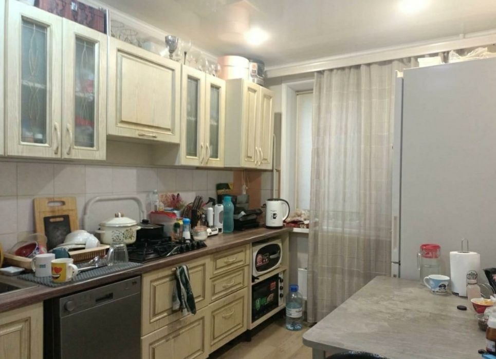 Продам 3 ком район 8 школы