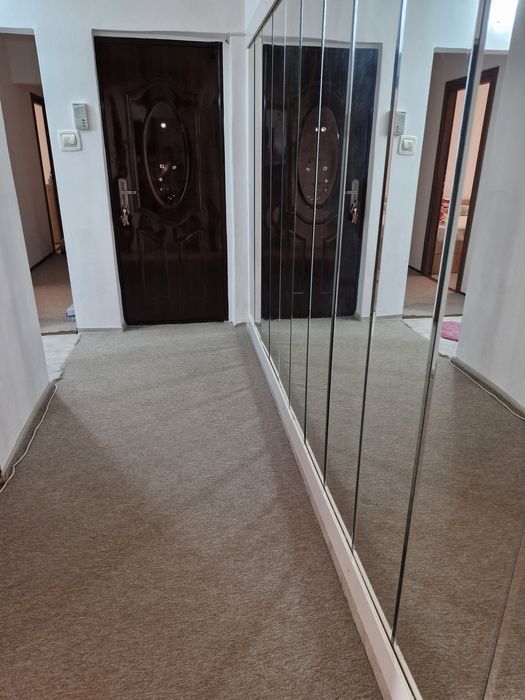 Vand apartament 3 camere