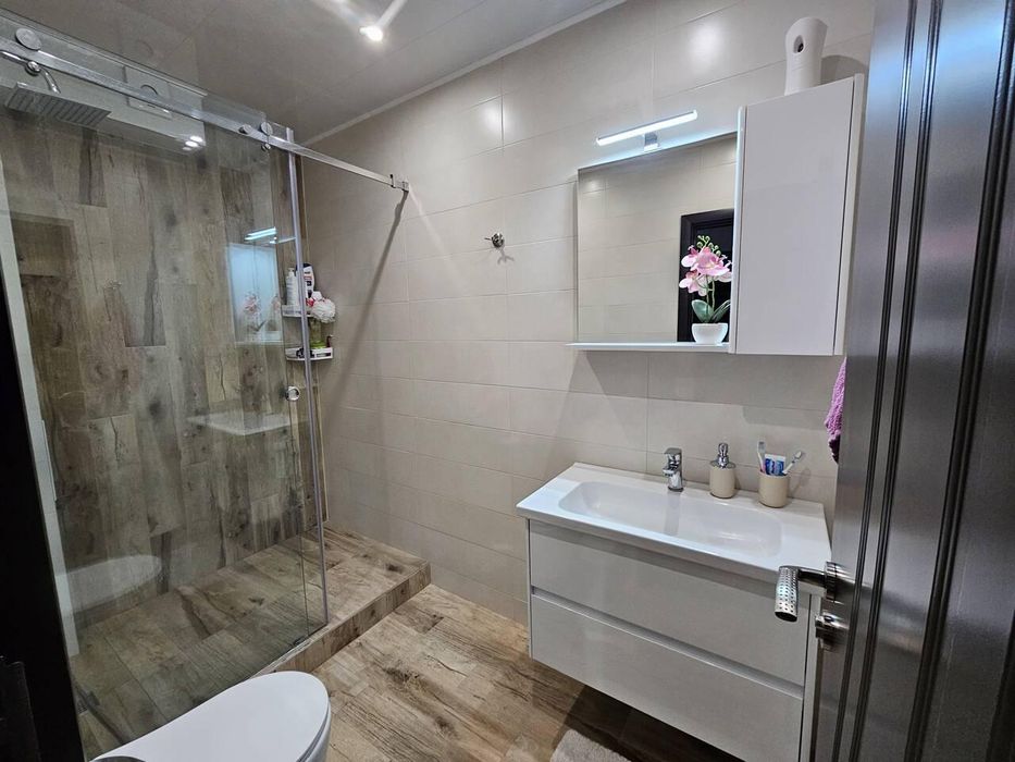 Продава се Тристаен апартамент в Пловдив, Южен - 94 кв.м за 1766 €/кв.м - Снимка #8