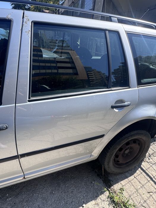 Usa stanga spate VW Golf IV