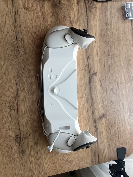 Meta Quest 3S 128 GB + докстанция