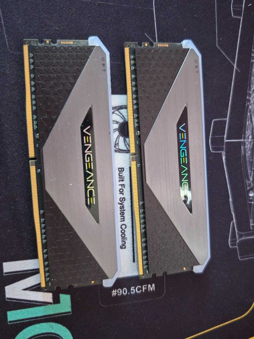 Рам памет Corsair Vengeance RGB RT 16GB (2x8GB) DDR4 3600MHz