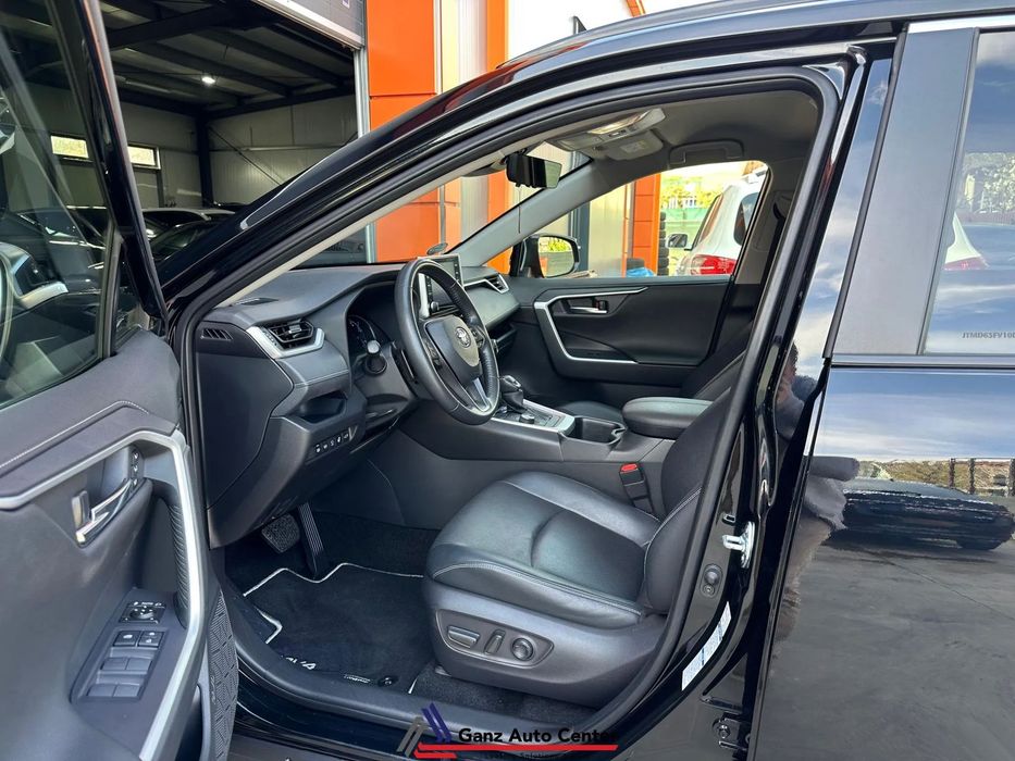 Toyota RAV4 Toyota RAV4 2.5 Hybrid 4x4 Luxury 2022 - Faruri LED - Scaun cu reglaj