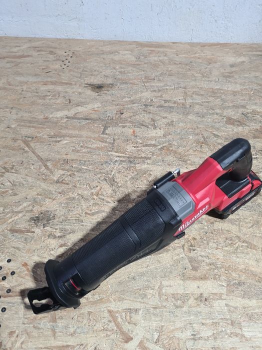 Fierastrau sabie vulpe Milwaukee M18 FSZ  impecabil