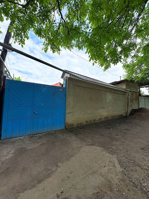 Продается дом в Чирчике вдоль реки