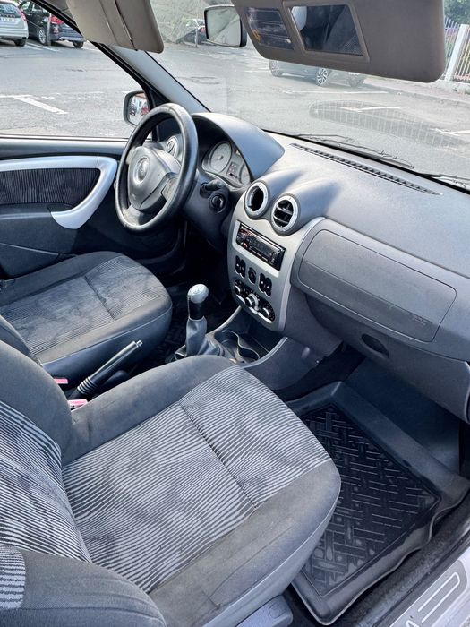 Vand Dacia Logan