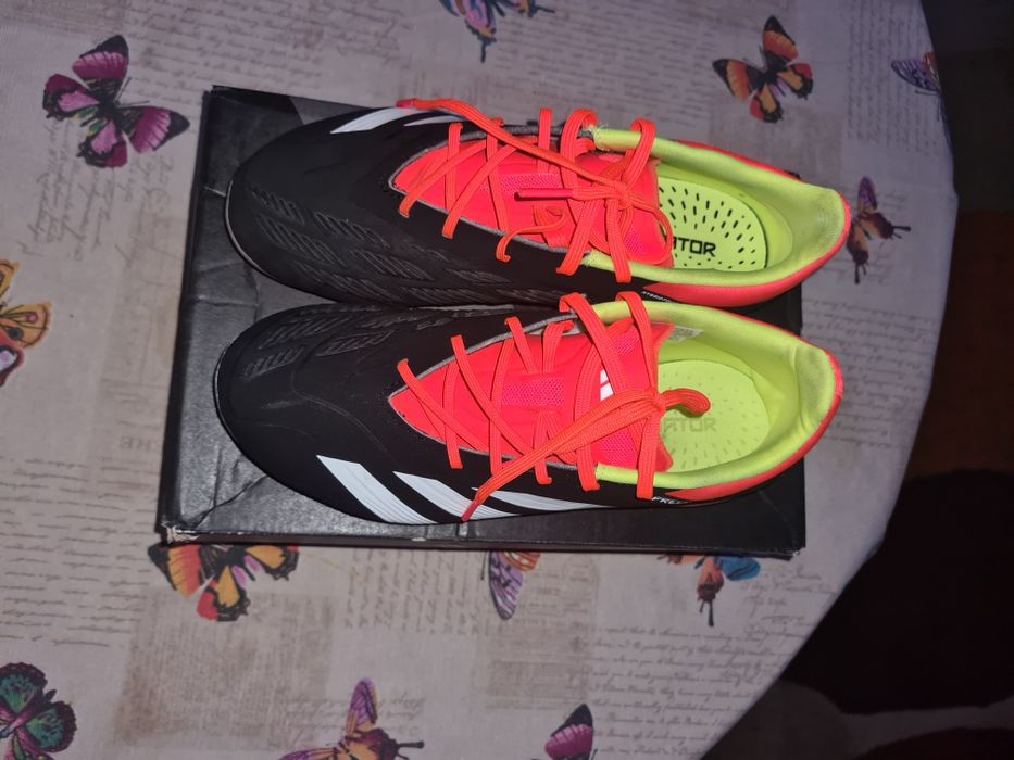 Ghete Adidas Predator Elite