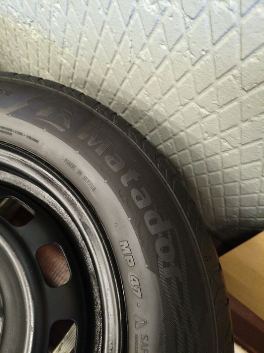 Продам резину на дисках.