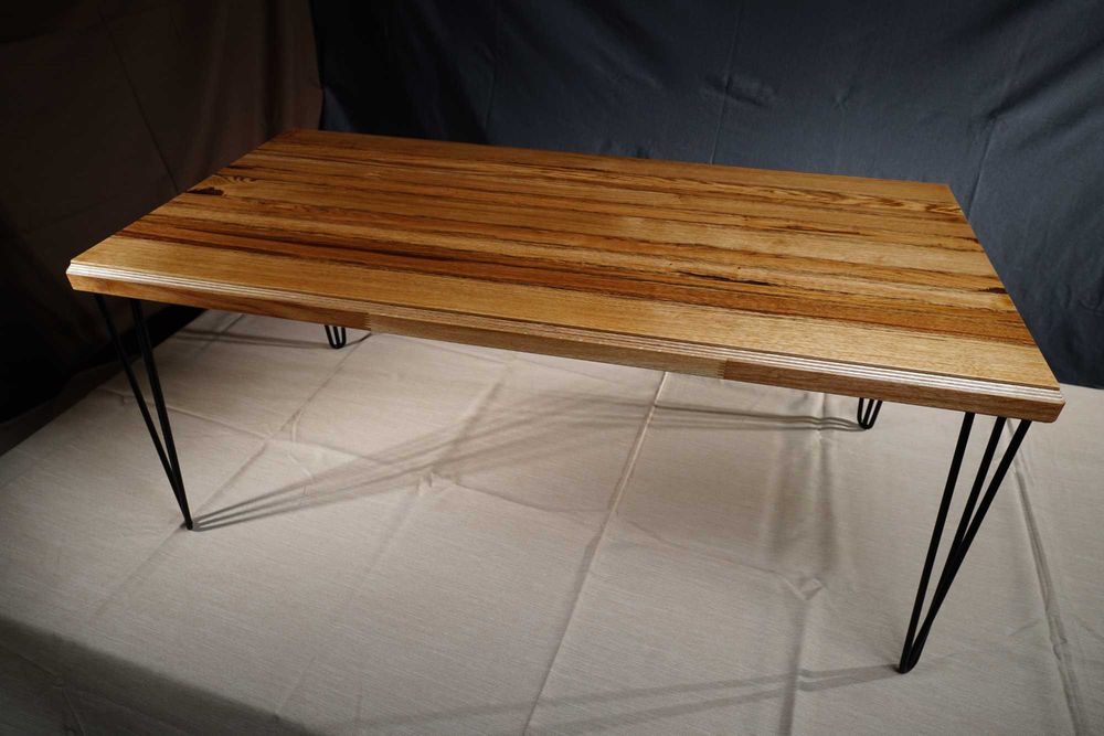 Холна маса с масивен плот дъб