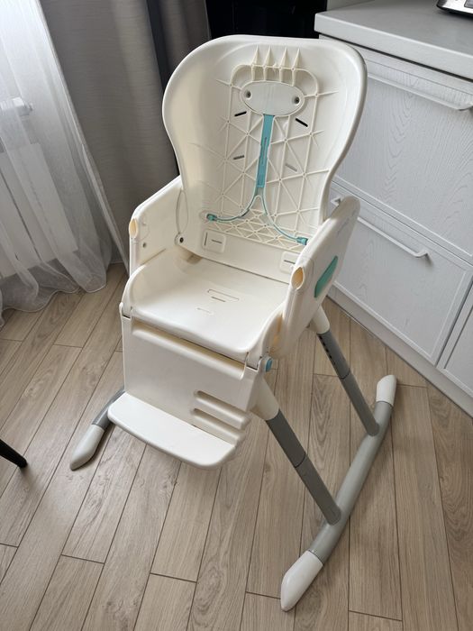 Продам стульчик для комления Joie mimzy 360