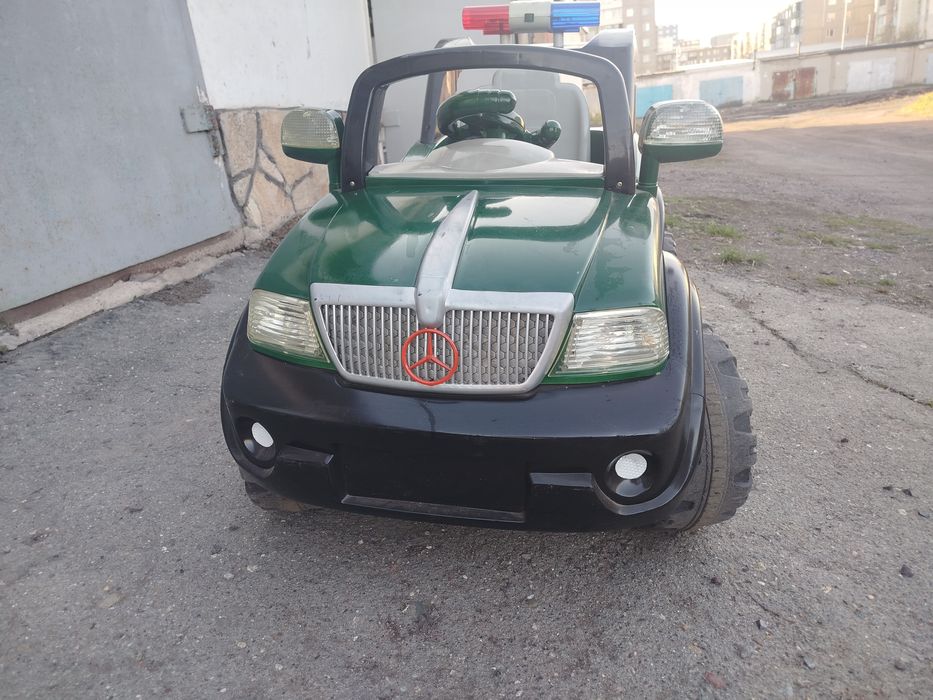 Электромобиль детский.