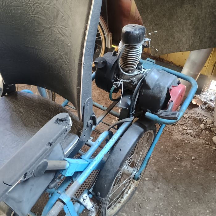 Triciclu pentru persoane cu dizabilități