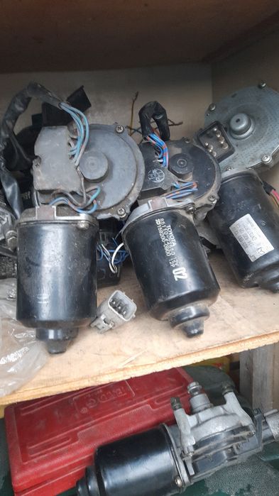 Автомобильных   дворник    моторчик    Продам
