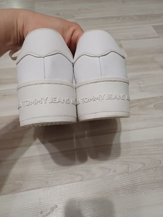 Tommy Jeans
Сникърси Tjw Flatform Ess