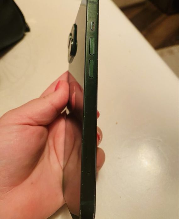 Айфон 13 зеленый