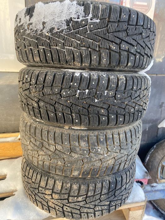 Продаются комплект шин на R15