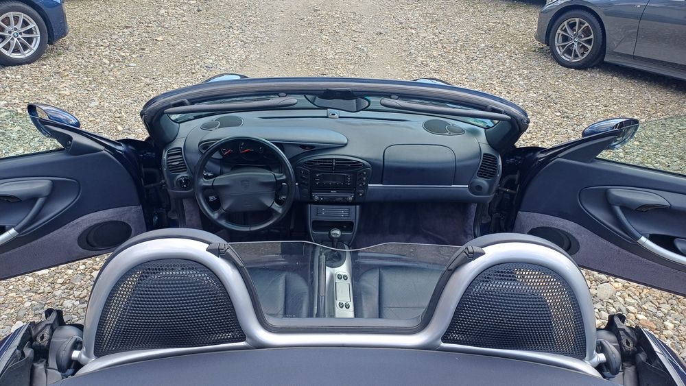 Porsche Boxster  2.5i Cabrio  19500 EURO  Hardtop