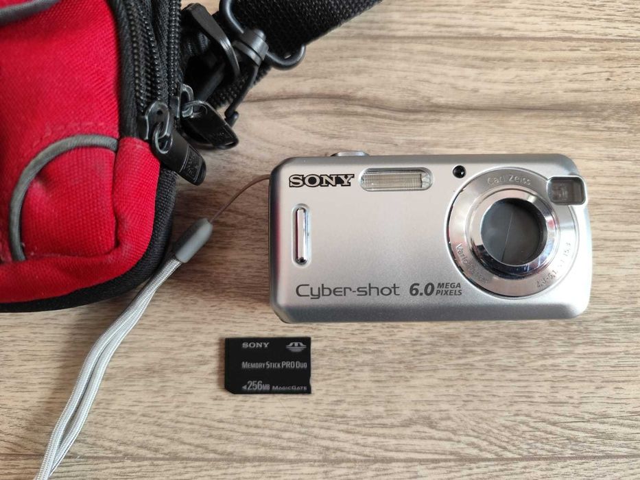 Sony Cyber-shot DSC-S600 6.0 MP Cameră digitală argintiu