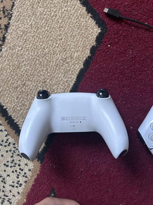 2 Джостик  б/у на пс 5